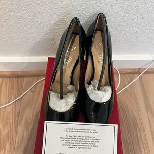 NEW Leather Italian Vero Cuoio Patent Black Heels Pumps